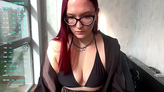 FoxyJulle online show from September 14, 2025, 11:20 am