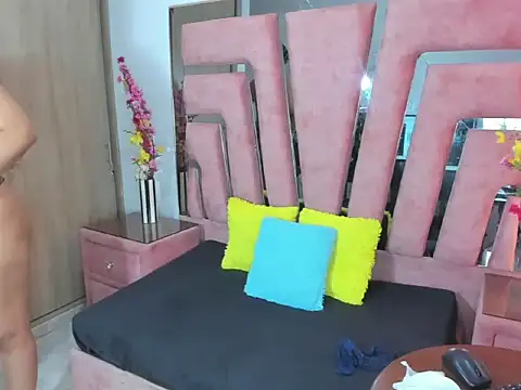 MaraKarly online show from March 24, 2026, 6:57 pm