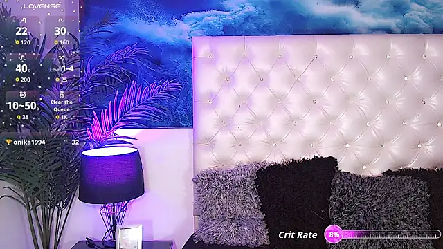 Valeria Swett  online show from November 14, 2025, 9:02 pm