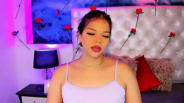 Valeria Swett  online show from February 19, 2026, 9:00 pm