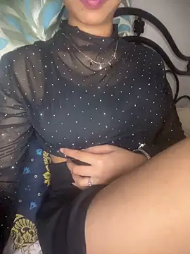 STRIP GLOW online show from December 20, 2025, 7:32 pm