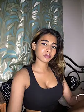 STRIP GLOW online show from February 27, 2026, 7:36 pm