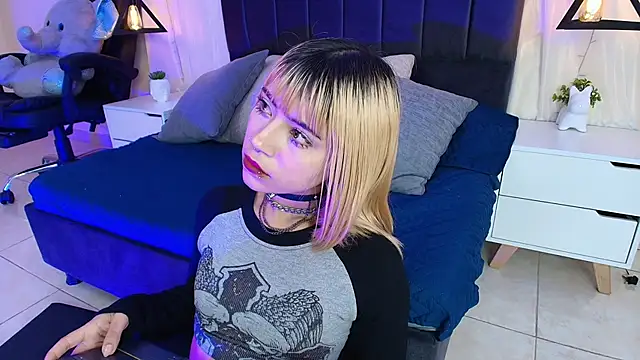 IvyBelle  online show from September 18, 2025, 12:18 pm