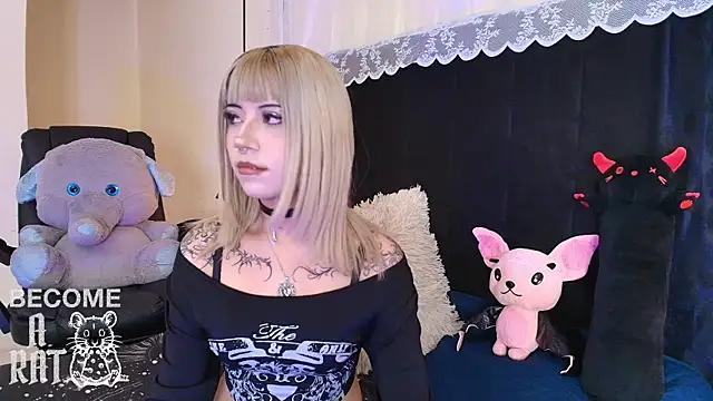 Snapshot of IvyBelle_ chatting on May 16, 2026, 11:20 am IvyBelle online show from May 16, 2026, 11:20 am