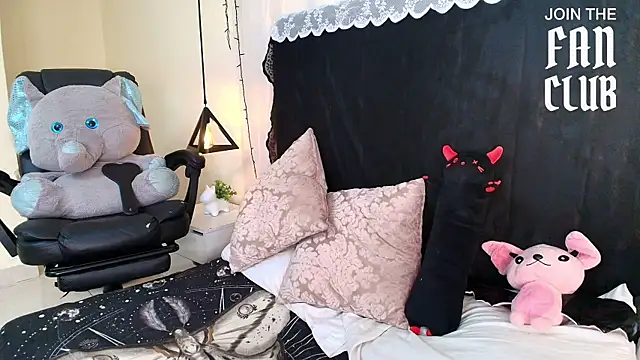 IvyBelle  online show from July 9, 2026, 11:25 am