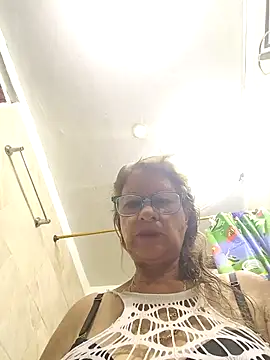 MaryLunne online show from October 2, 2025, 11:06 am