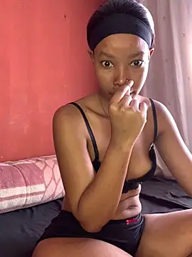 Snapshot of Pretty_Beauty chatting on October 2, 2025, 8:21 am Pretty Beauty online show from October 2, 2025, 8:21 am