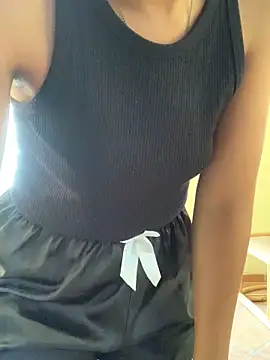 Snapshot of Pretty_Beauty chatting on October 30, 2025, 9:11 am Pretty Beauty online show from October 30, 2025, 9:11 am