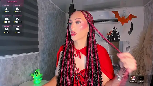 V suckscock online show from October 31, 2025, 2:40 pm