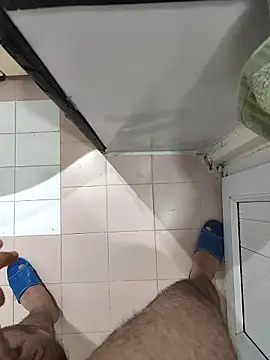 sert erkekk online show from December 17, 2025, 9:10 pm