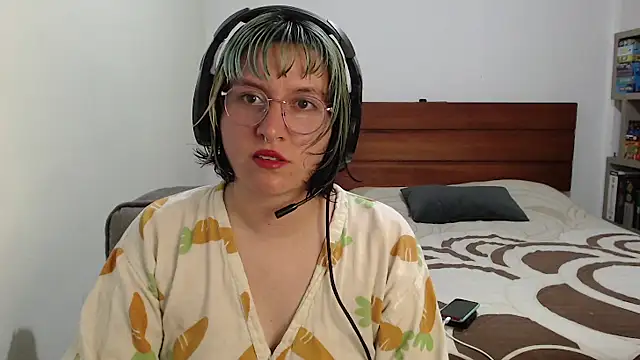 Froggyinthebox online show from March 23, 2026, 3:54 am