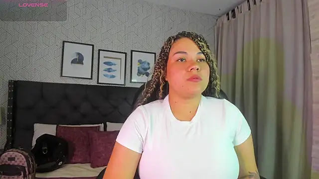 sophie  blare online show from July 17, 2026, 6:57 pm