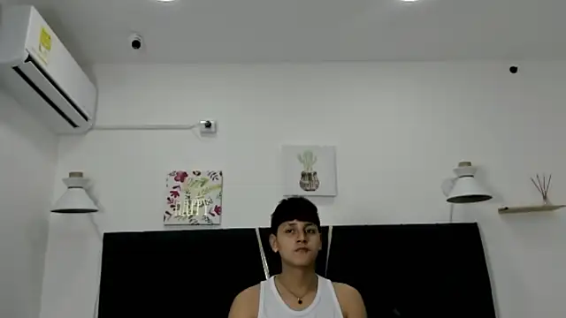 zeusapollofuck online show from September 25, 2025, 8:12 pm