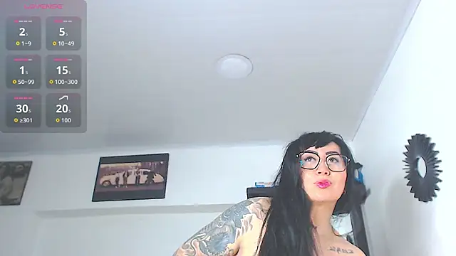 Snapshot of Vicky_hotmilf chatting on June 10, 2026, 11:09 am Vicky hotmilf online show from June 10, 2026, 11:09 am