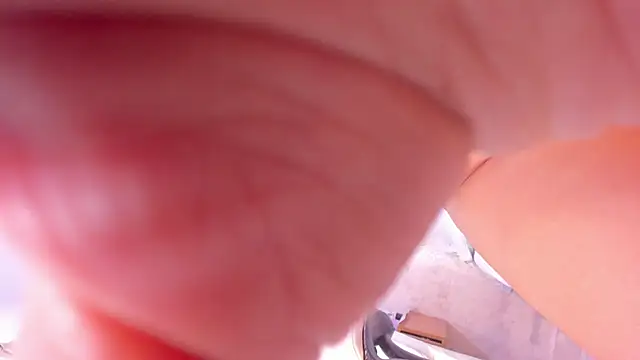 Mia and lexy online show from March 18, 2026, 3:09 am