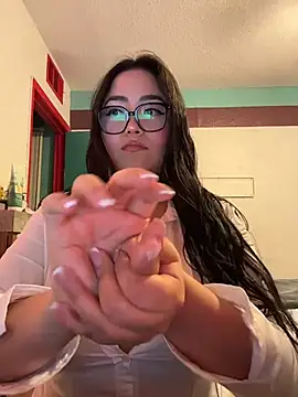 MyHoneyFrida online show from June 3, 2026, 3:42 am