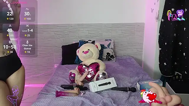 EmilyCoy  online show from April 9, 2026, 3:28 am