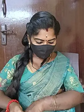Snapshot of tamilammukuttyy chatting on July 23, 2026, 2:59 pm tamilammukuttyy online show from July 23, 2026, 2:59 pm