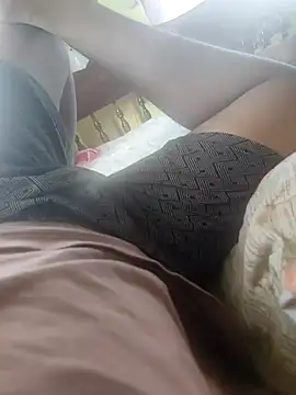 Snapshot of ComicPus chatting on September 29, 2025, 2:16 am ComicPus online show from September 29, 2025, 2:16 am