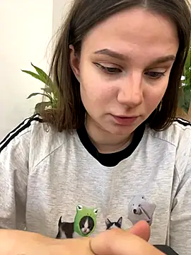 Snapshot of MiniVi chatting on September 30, 2025, 5:34 am MiniVi online show from September 30, 2025, 5:34 am