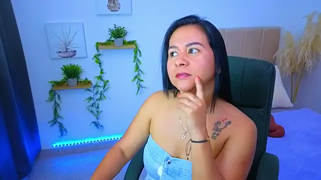 Snapshot of VioletaMedusa chatting on October 27, 2025, 9:08 pm VioletaMedusa online show from October 27, 2025, 9:08 pm