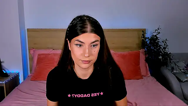 Snapshot of Bella_Davis_love chatting on September 28, 2025, 8:03 pm Bella Davis love online show from September 28, 2025, 8:03 pm