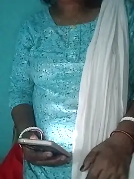 Snapshot of desi_boudi87 chatting on June 10, 2026, 8:35 am desi boudi87 online show from June 10, 2026, 8:35 am