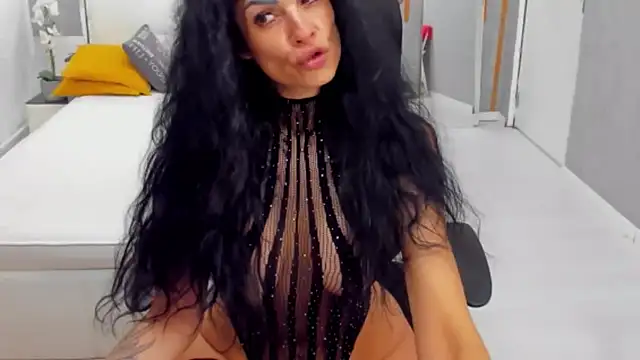 Snapshot of MarbellaRyder chatting on July 15, 2026, 10:59 pm MarbellaRyder online show from July 15, 2026, 10:59 pm