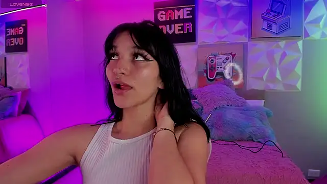 Snapshot of LindaWz_ chatting on October 7, 2025, 4:20 am LindaWz online show from October 7, 2025, 4:20 am