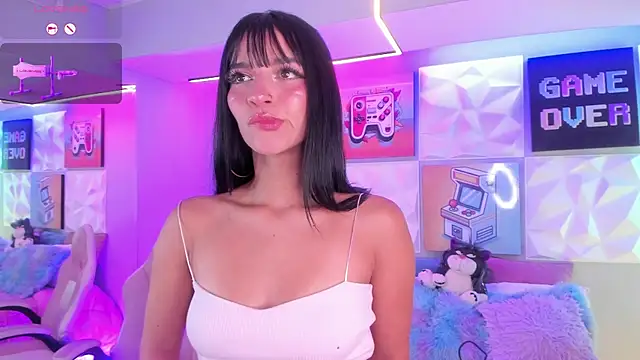 Snapshot of LindaWz_ chatting on November 15, 2025, 4:21 am LindaWz online show from November 15, 2025, 4:21 am