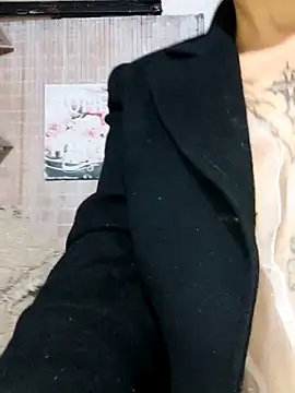 Snapshot of Gatithaaa chatting on October 1, 2025, 5:02 am Gatithaaa online show from October 1, 2025, 5:02 am