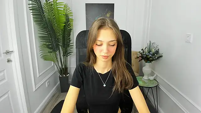 EmilyGraydis online show from October 8, 2025, 4:21 am