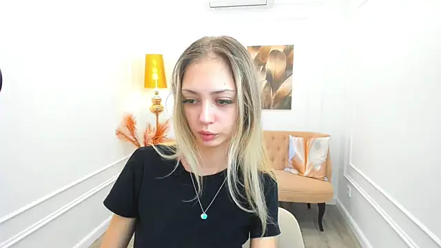 Snapshot of EmilyGraydis chatting on July 5, 2026, 7:54 pm EmilyGraydis online show from July 5, 2026, 7:54 pm