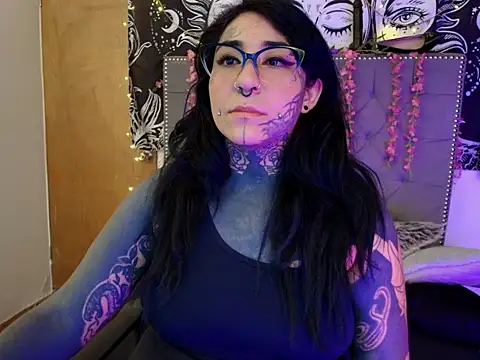 DakotaDmne1 online show from September 17, 2025, 4:14 am