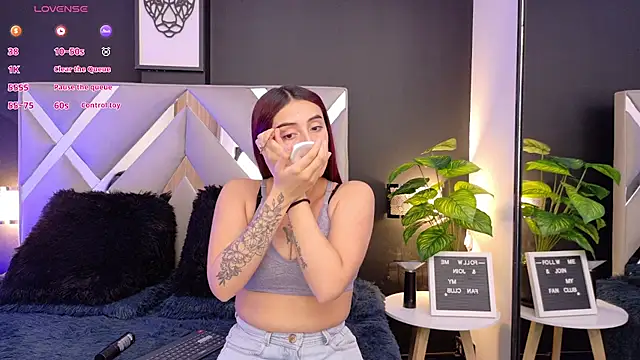 Miia bunny online show from September 30, 2025, 8:14 pm