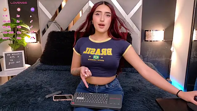 Miia bunny online show from October 4, 2025, 8:40 pm