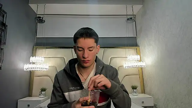 HunterHeat  online show from September 26, 2025, 11:47 am