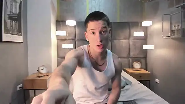 HunterHeat  online show from November 5, 2025, 11:43 am