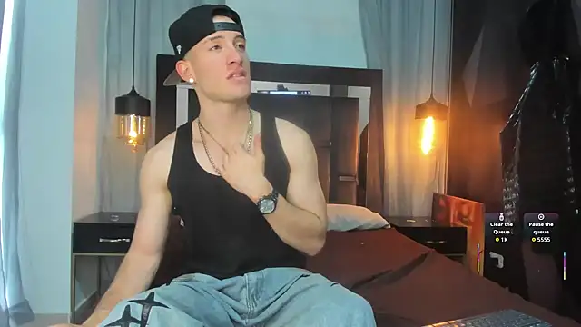 HunterHeat  online show from December 13, 2025, 7:53 pm