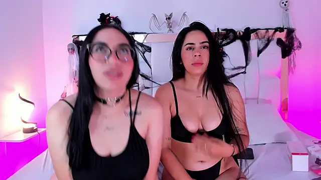 Aria Scott online show from October 24, 2025, 12:56 pm