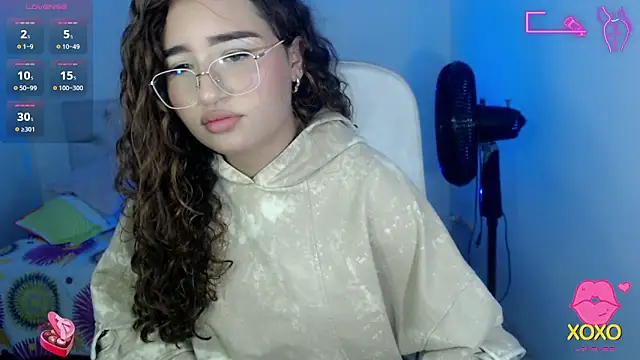 sasha 17  online show from September 17, 2025, 3:57 pm