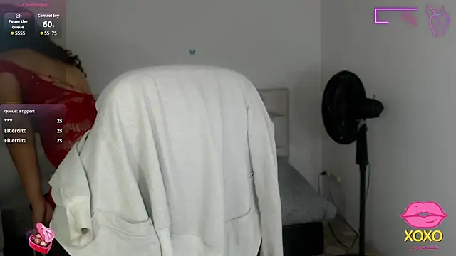 sasha 17  online show from October 29, 2025, 3:14 pm