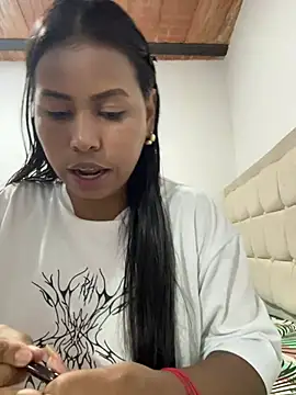 Snapshot of Michluxe_69 chatting on January 11, 2026, 11:43 pm Michluxe 69 online show from January 11, 2026, 11:43 pm