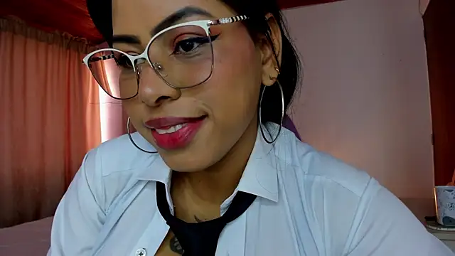 Michluxe 69 online show from June 25, 2026, 9:41 pm