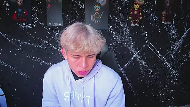 Snapshot of RyderStone_ chatting on October 9, 2025, 1:20 pm RyderStone online show from October 9, 2025, 1:20 pm