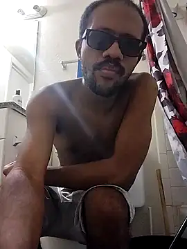 Snapshot of moneybaggtj chatting on September 17, 2025, 3:46 pm moneybaggtj online show from September 17, 2025, 3:46 pm