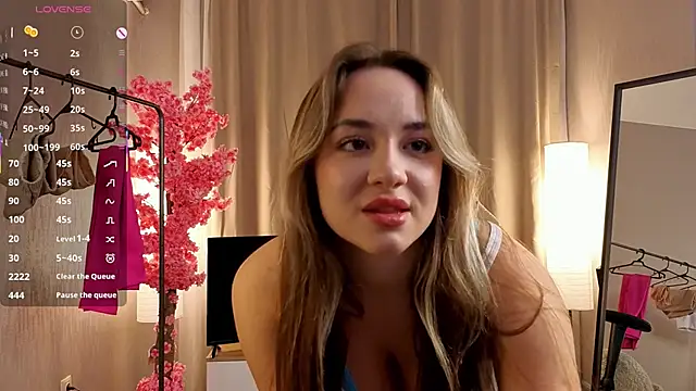 Pony Claid online show from October 5, 2025, 9:24 pm