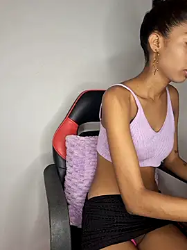 Snapshot of Sol_em chatting on September 24, 2025, 12:41 pm Sol em online show from September 24, 2025, 12:41 pm