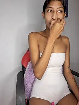 Snapshot of Sol_em chatting on October 4, 2025, 2:59 pm Sol em online show from October 4, 2025, 2:59 pm