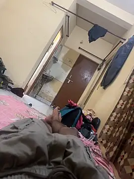 lele122277 online show from April 18, 2026, 7:51 pm